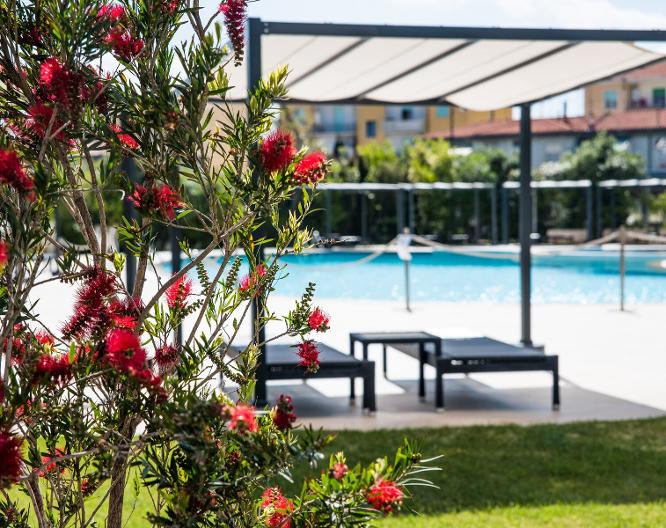 Delta Hotels Olbia Sardinia - Pool