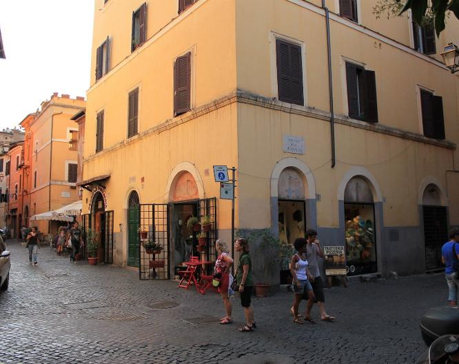 BB Ventisei Scalini A Trastevere - Außenansicht
