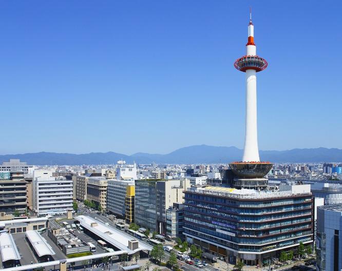 Kyoto Tower - Vue extérieure