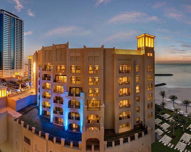 Bahi Ajman Palace Hotel - Außenansicht