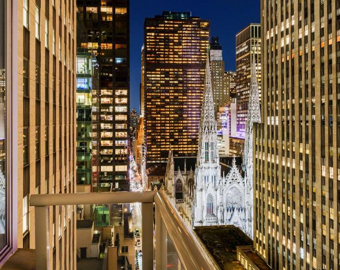 DoubleTree by Hilton New York Midtown Fifth Ave - Außenansicht