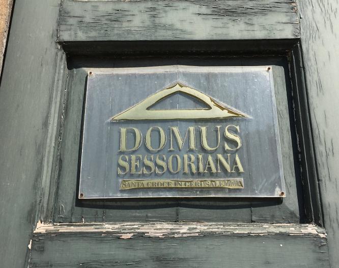 Domus Sessoriana - Außenansicht