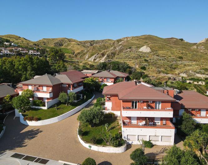 Hotel Casarossa Beach & Sporting - Außenansicht