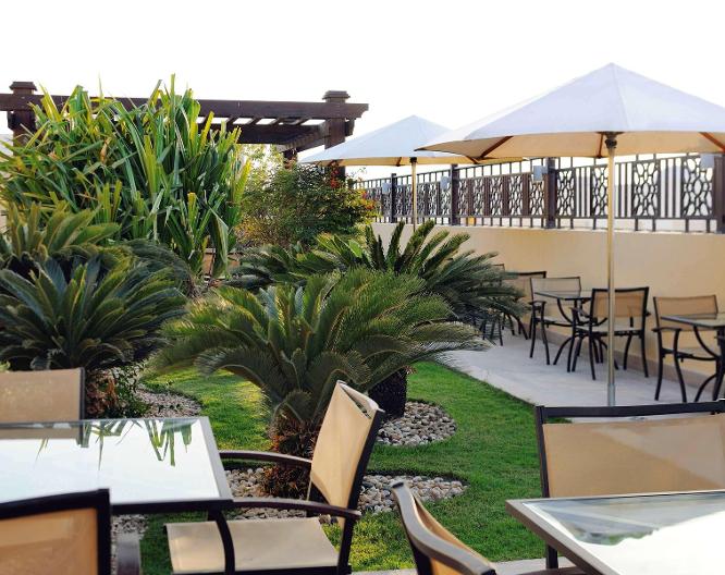 Movenpick Hotel Apartments Al Mamzar Dubai - Außenansicht