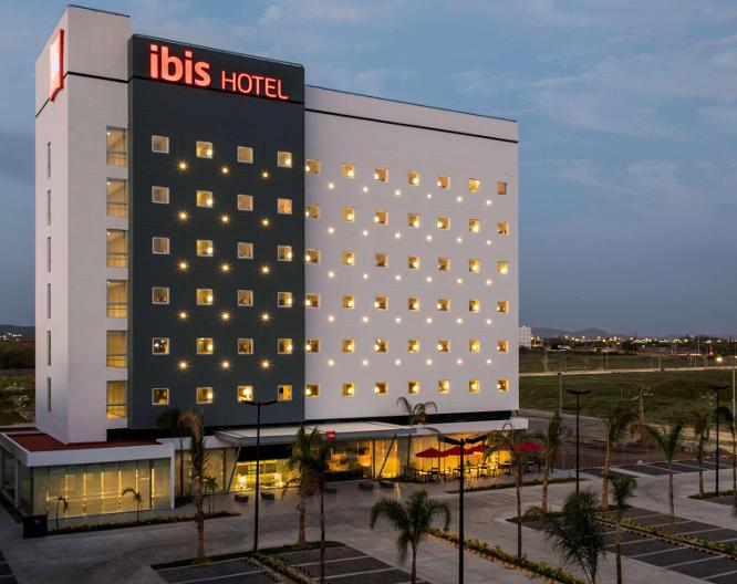 Ibis Mazatlan Marina Hotel - Außenansicht