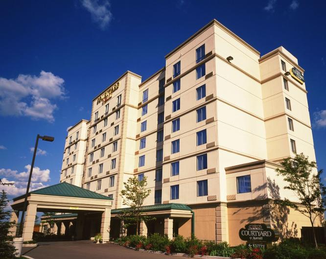 Courtyard Toronto Airport - Außenansicht