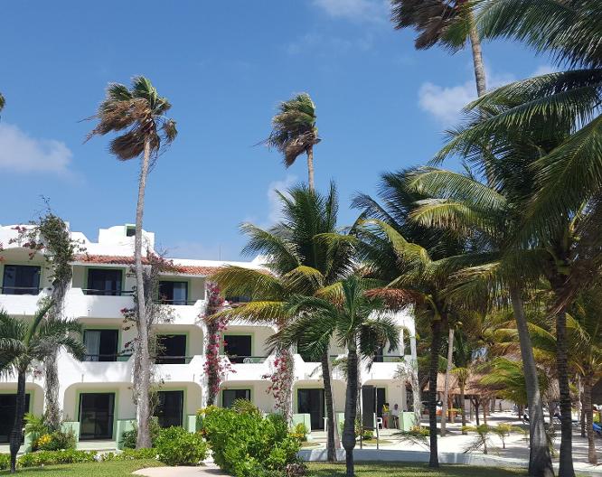 Akumal Caribe - Außenansicht