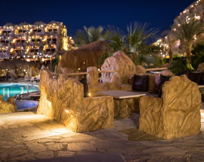 Caves Beach Resort - Außenansicht