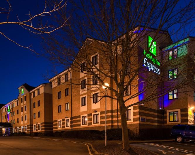 Holiday Inn Express London - Dartford - Außenansicht