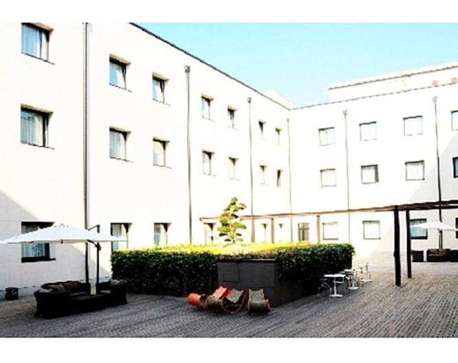 Neo Hotel - Außenansicht