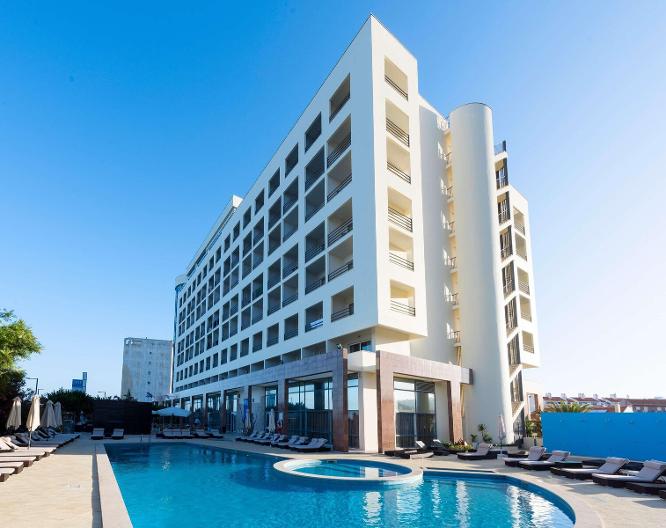 Hotel Tryp Lisboa Caparica Mar - Außenansicht
