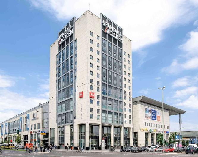 Ibis Berlin Spandau - Außenansicht