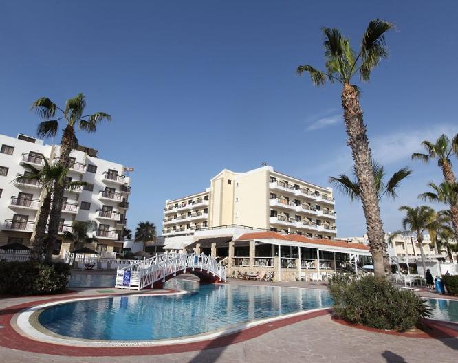 Anastasia Beach Hotel & Apartments - Außenansicht
