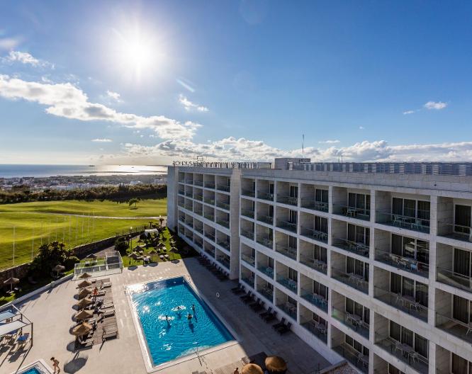 Crowne Plaza Caparica Lisbon - Außenansicht