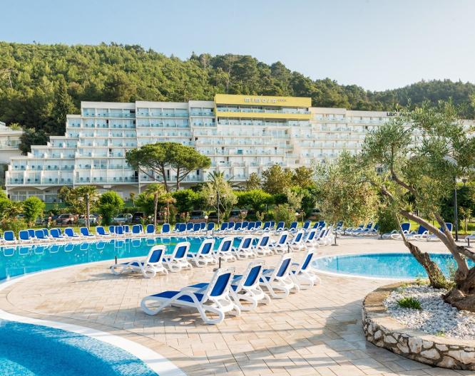 Hotel Mimosa - Lido Palace - Außenansicht