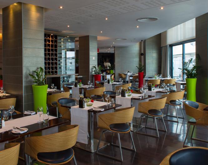 Radisson BLU Hotel Port Elizabeth - Essen und Trinken