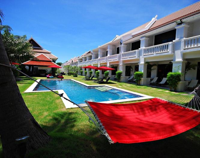 Palm Grove Resort - Außenansicht