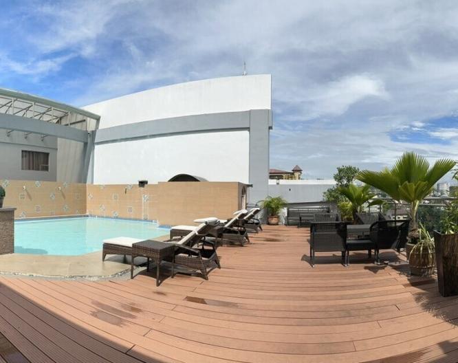 Diamond Suites and Residences - Pool