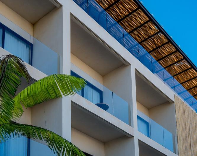 Hive Cancun - Außenansicht