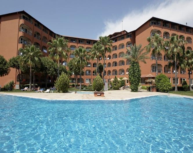 Club Turtas Beach Hotel - Außenansicht