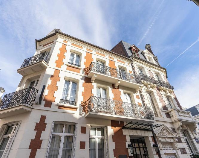 Hôtel Le Fer à Cheval - Vue extérieure