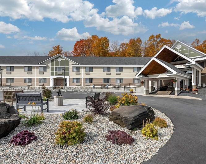 Comfort Inn & Suites at Maplewood - Außenansicht