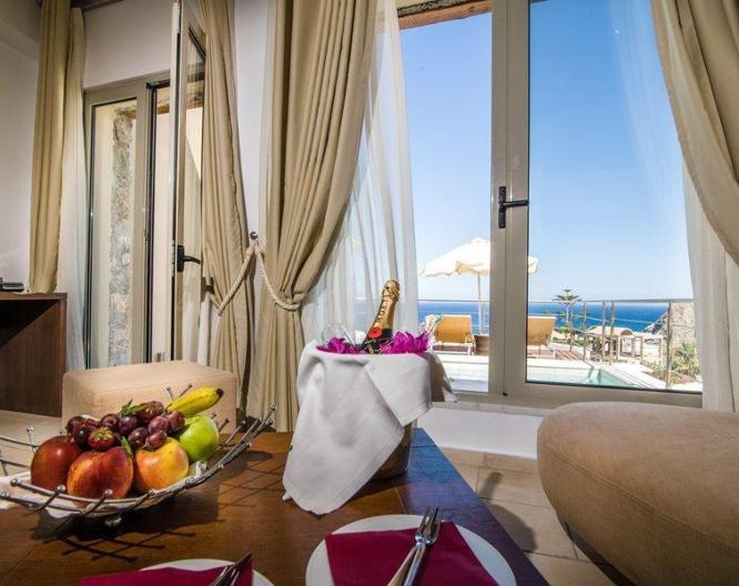 Antinea Hotel, Studios and Apartmets - Vue extérieure