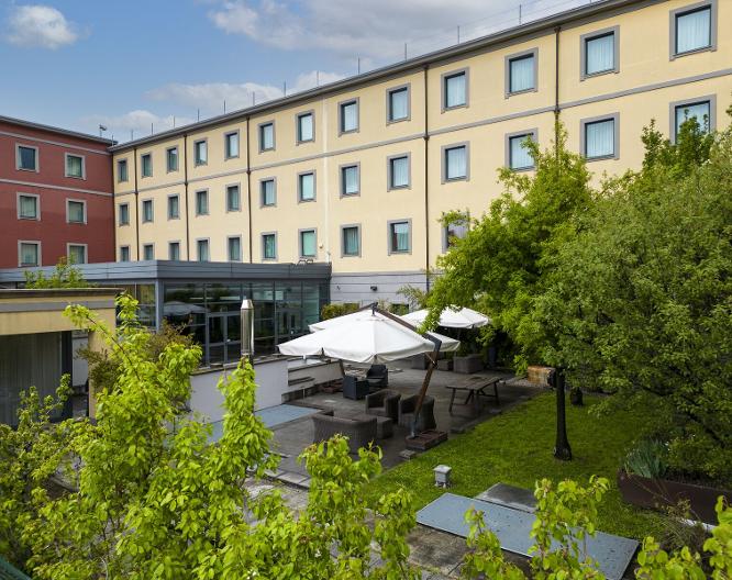 Best Western Falck Village Hotel - Außenansicht