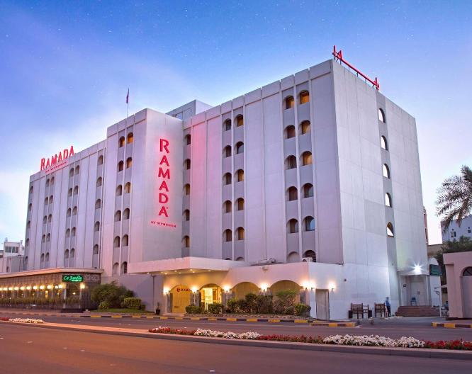 Ramada Bahrain - Außenansicht