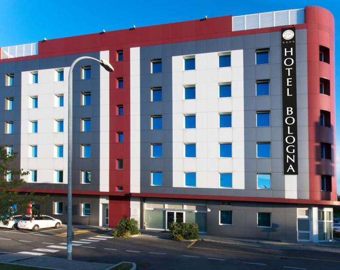 CDH Hotel Bologna - Außenansicht