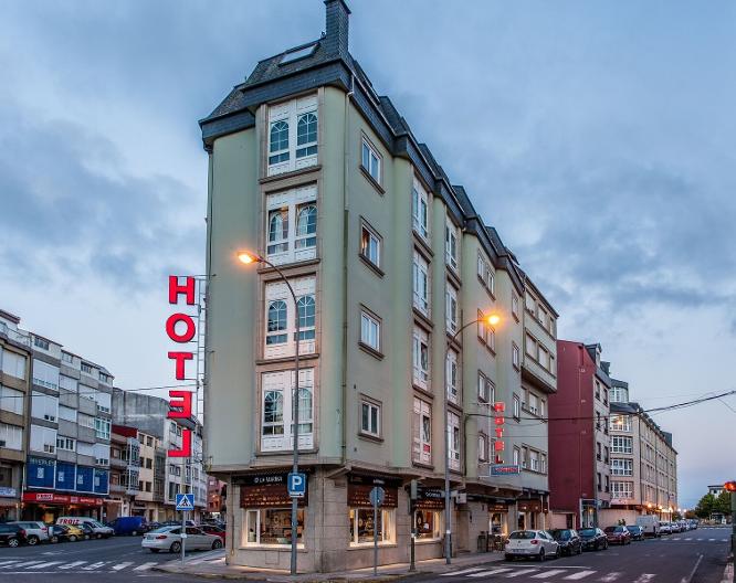 Hotel La Marina - Außenansicht