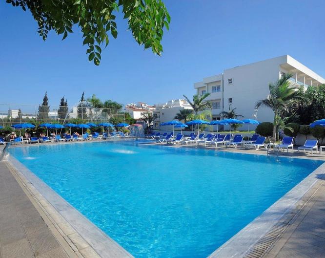 Euronapa Hotel Apts - Außenansicht