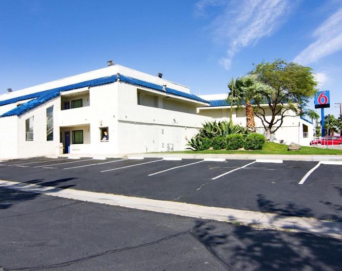 Motel 6 Palm Springs North - Außenansicht