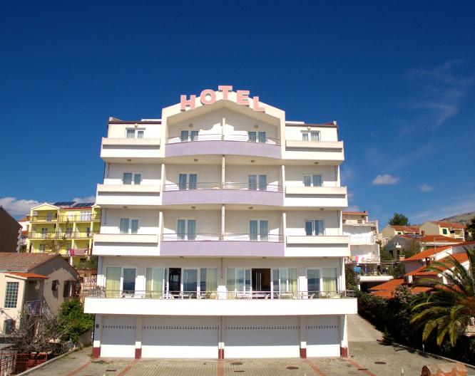 Viktorija - Außenansicht