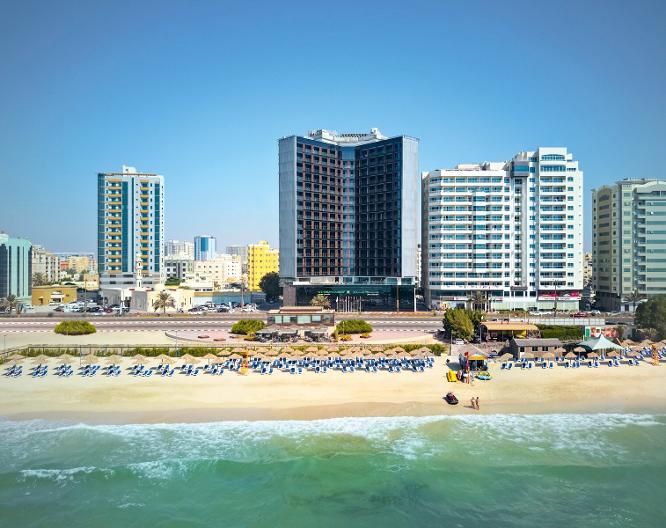 Wyndham Garden Ajman Corniche - Außenansicht