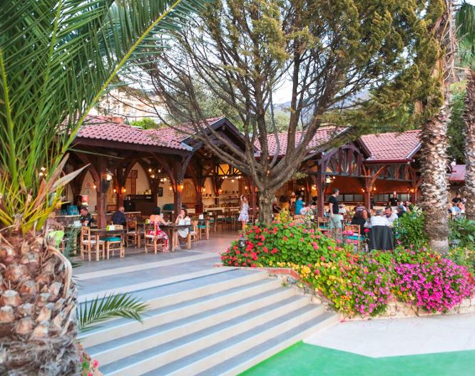 Pink Palace Hotel - Vue extérieure