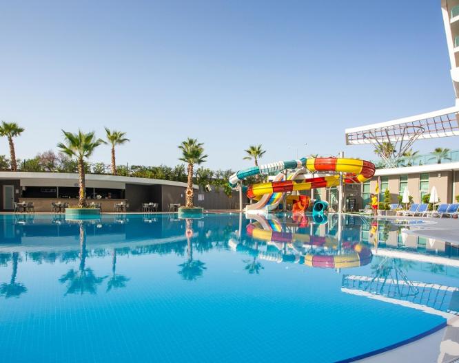 Xoria Deluxe Hotel - Außenansicht