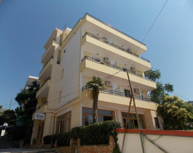 Hotel Real - Außenansicht