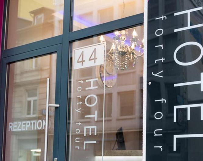 Hotel Forty Four - Außenansicht