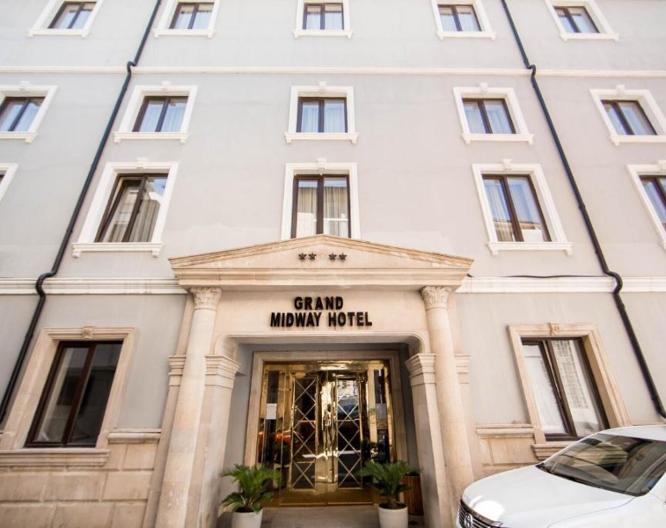 Midway Hotel - Außenansicht