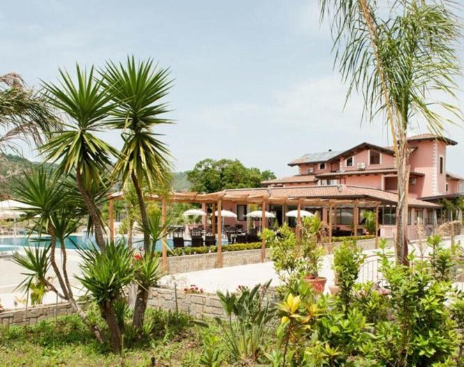 Country house Oasi del Fauno - Außenansicht