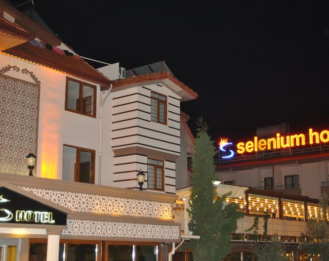 Selenium Hotel - Außenansicht