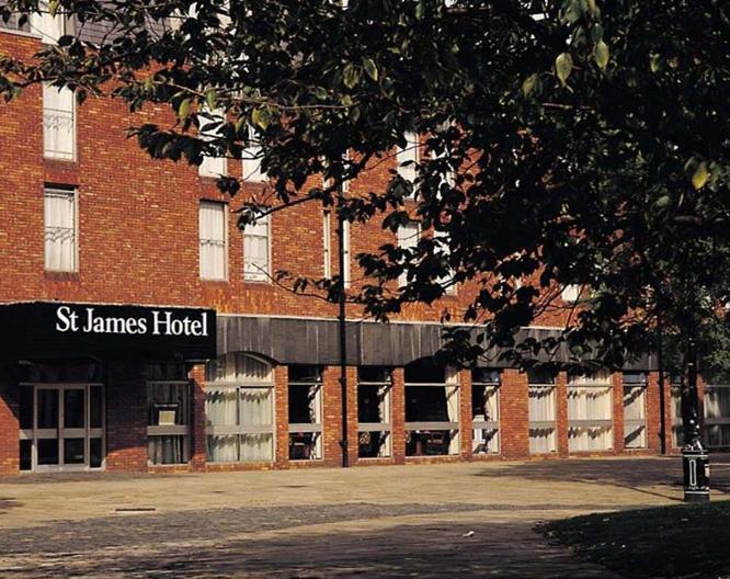 St James Hotel - Außenansicht