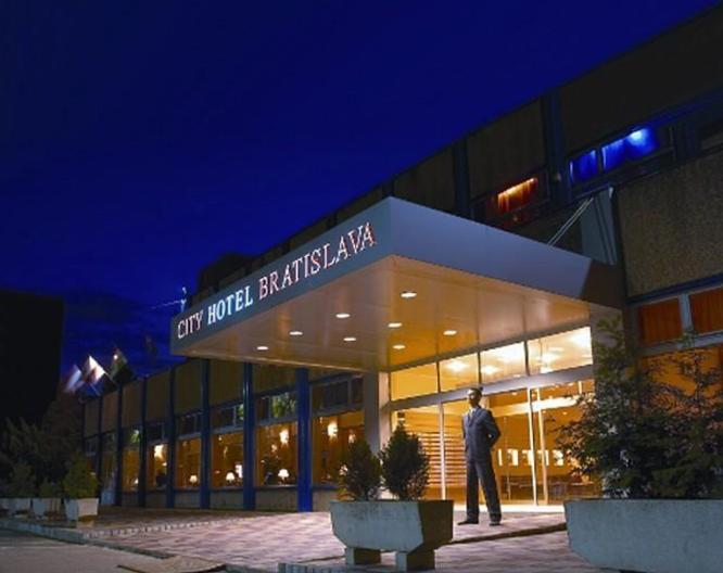 Bratislava Hotel & Congress Centre - Außenansicht