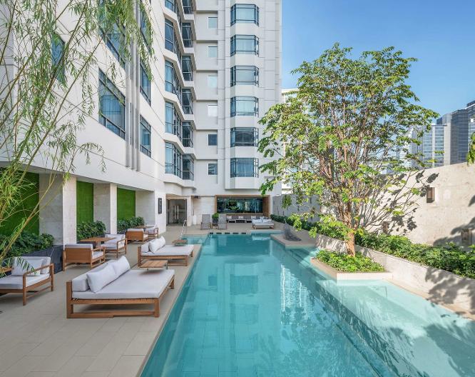 Double Tree by Hilton Bangkok Ploenchit - Außenansicht