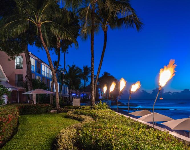 Fairmont Royal Pavilion - Außenansicht