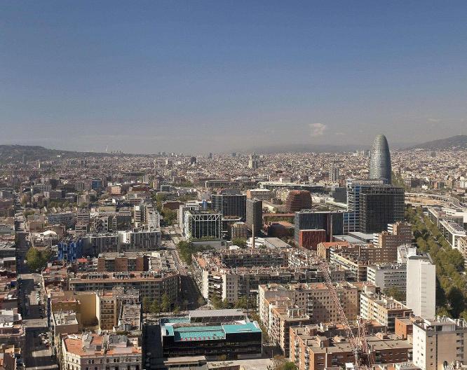 Meliá Barcelona Sky - Außenansicht