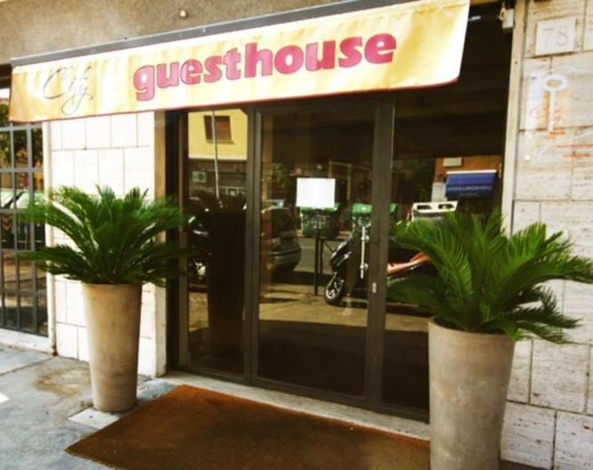 City Guest House Rome - Außenansicht