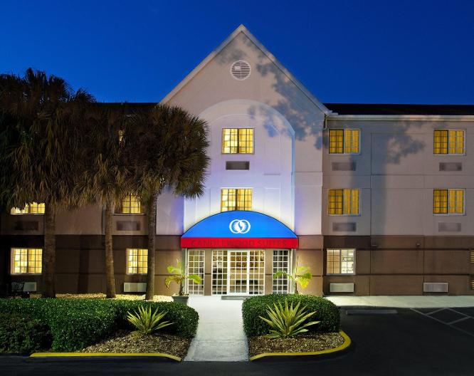 Sonesta Simply Suites Miami Airport Doral - Außenansicht