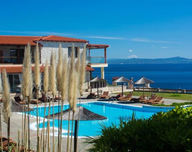 Blue Bay Hotel - Außenansicht